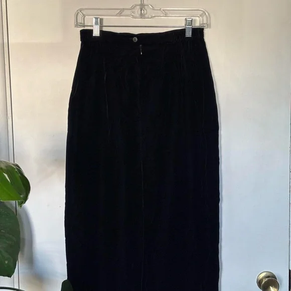 Talbots black velvet midi skirt - Picture 3 of 5